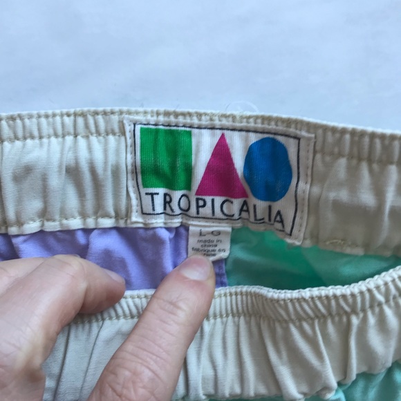 Men’s large shorts from urban outfitters - Picture 3 of 5